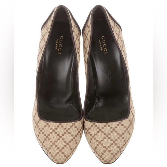 Gucci
Diamante Pointed-Toe Pumps
Size: 7.5 | IT 37.5 - Picture 3 of 5